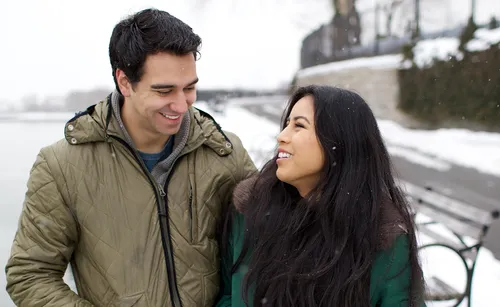 〔男性と女性の画像〕