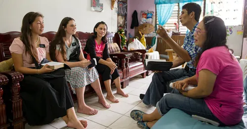 mau misiōnare e ha’api’i ra i te ’utuāfare