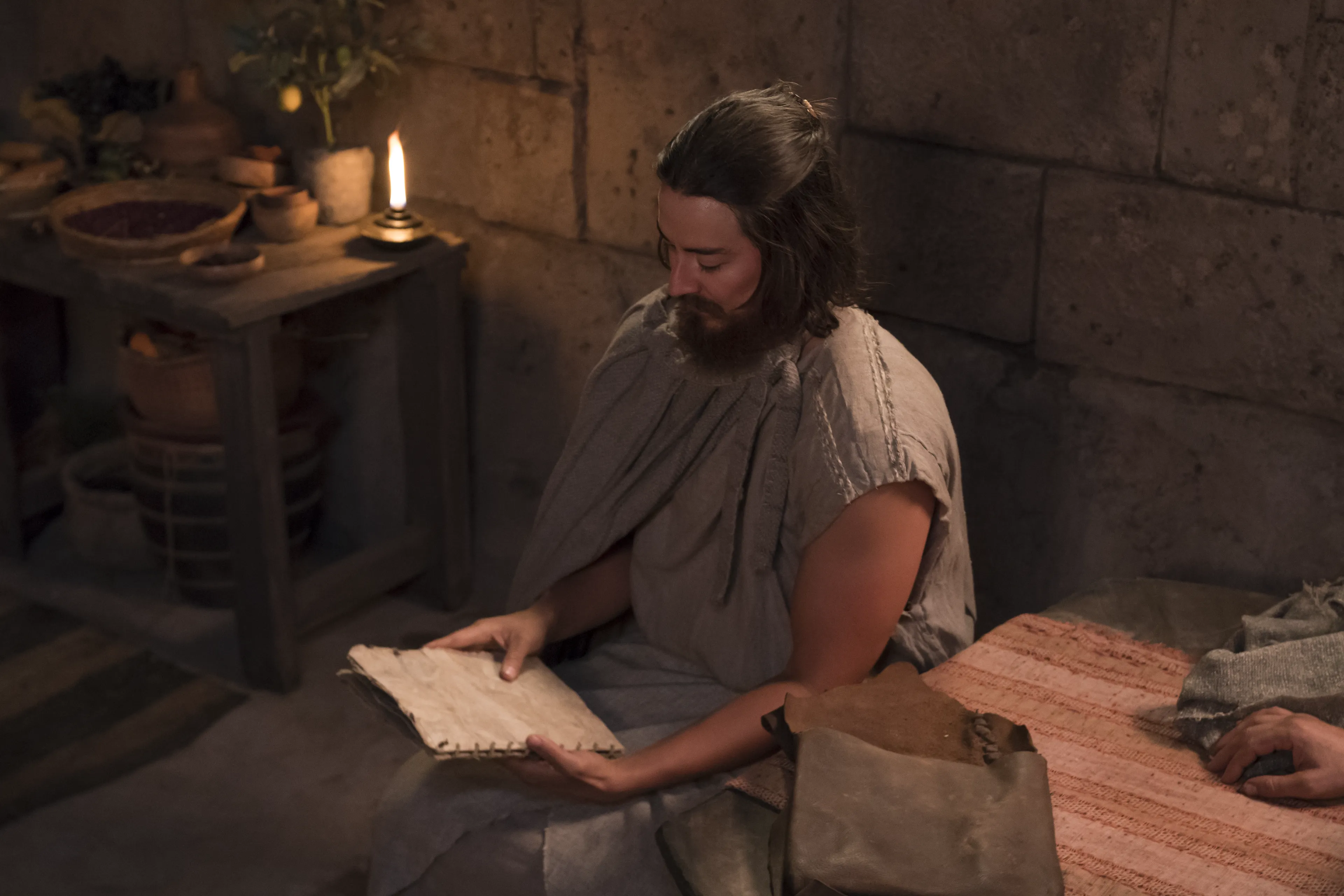 Alma comes to the home of Helam and talks with family members who are the people of Shilom.