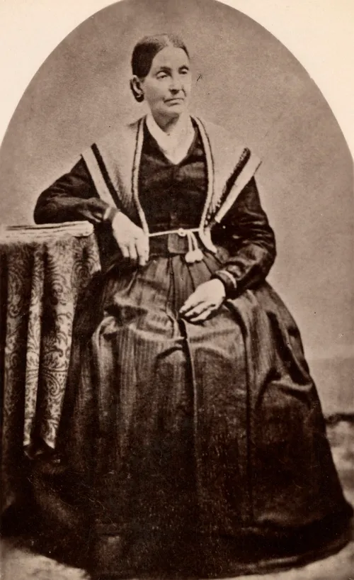 portrait of older Emma Hale Smith
