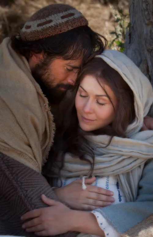 Luke 2:4–7, Mary and Joseph rest under a tree