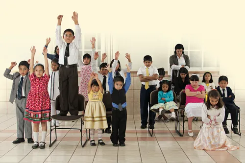 children answering questions