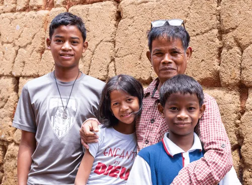 Lauren with her family