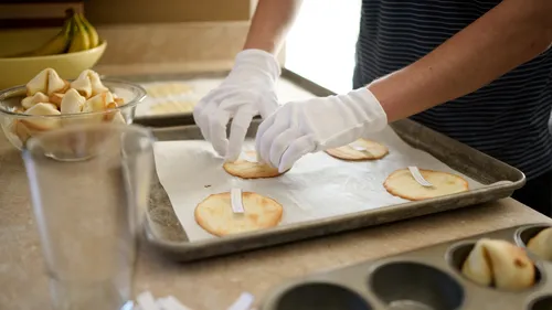 Making fortune cookies