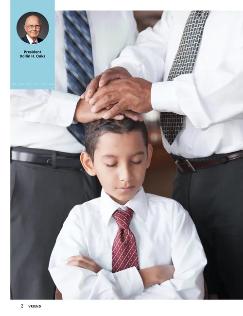 Pdf-pagina van een jongen die wordt bevestigd, plus een geïllustreerde doolhofactiviteit van een meisje dat verbonden sluit