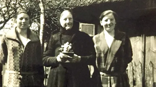 Elder Cziesla’s grandmother (right)