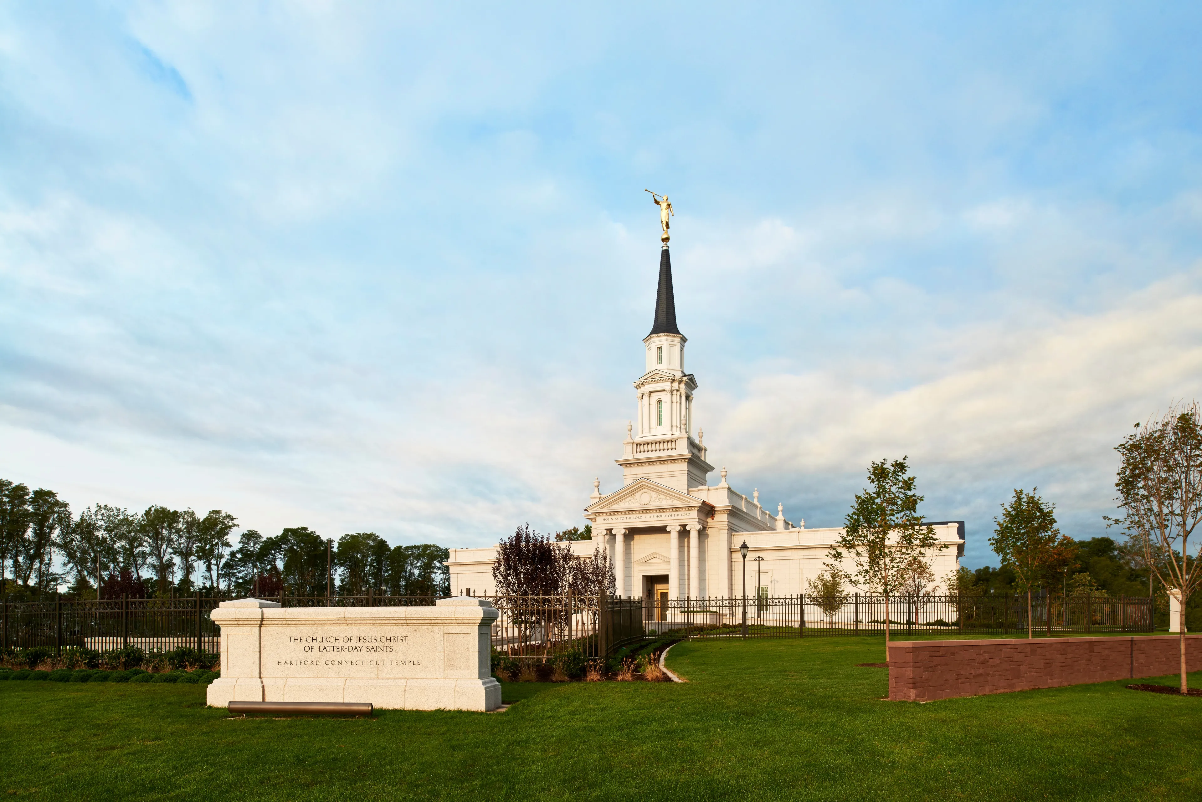 Exterior of the Hartford Connecticut Temple during morning