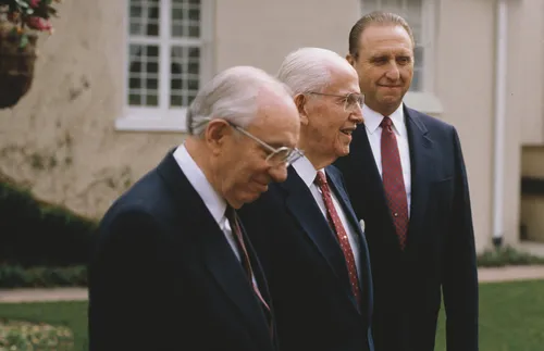 多馬·孟蓀與泰福·彭蓀會長和戈登·興格萊會長