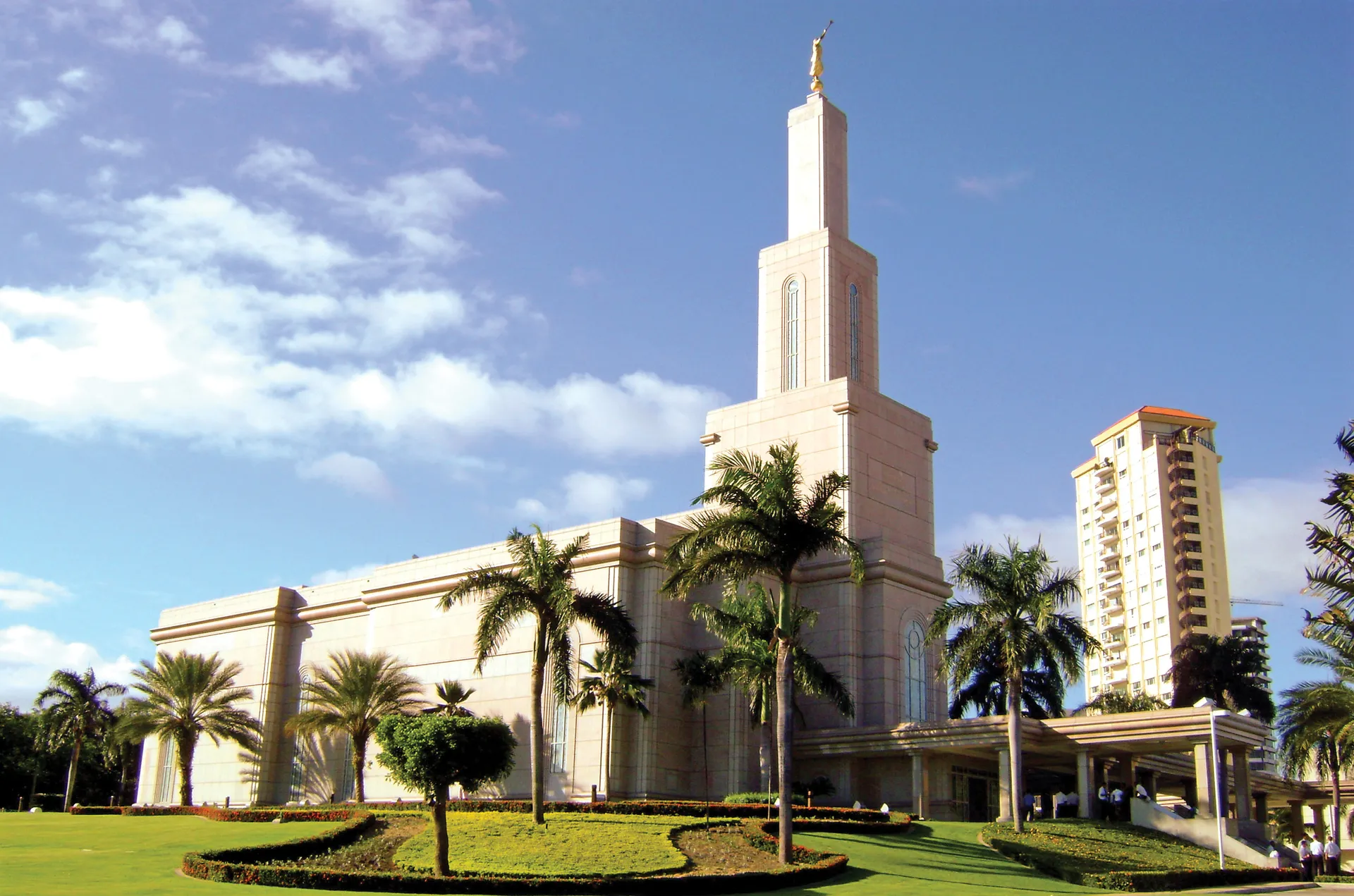 The Santo Domingo Dominican Republic Temple side view, including the entrance and scenery.