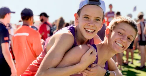 runners piggybacking