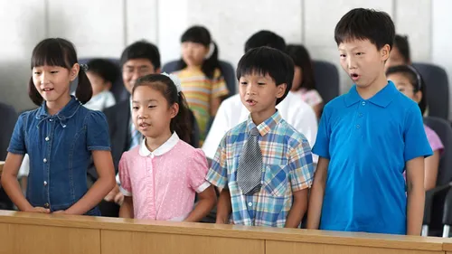 children singing