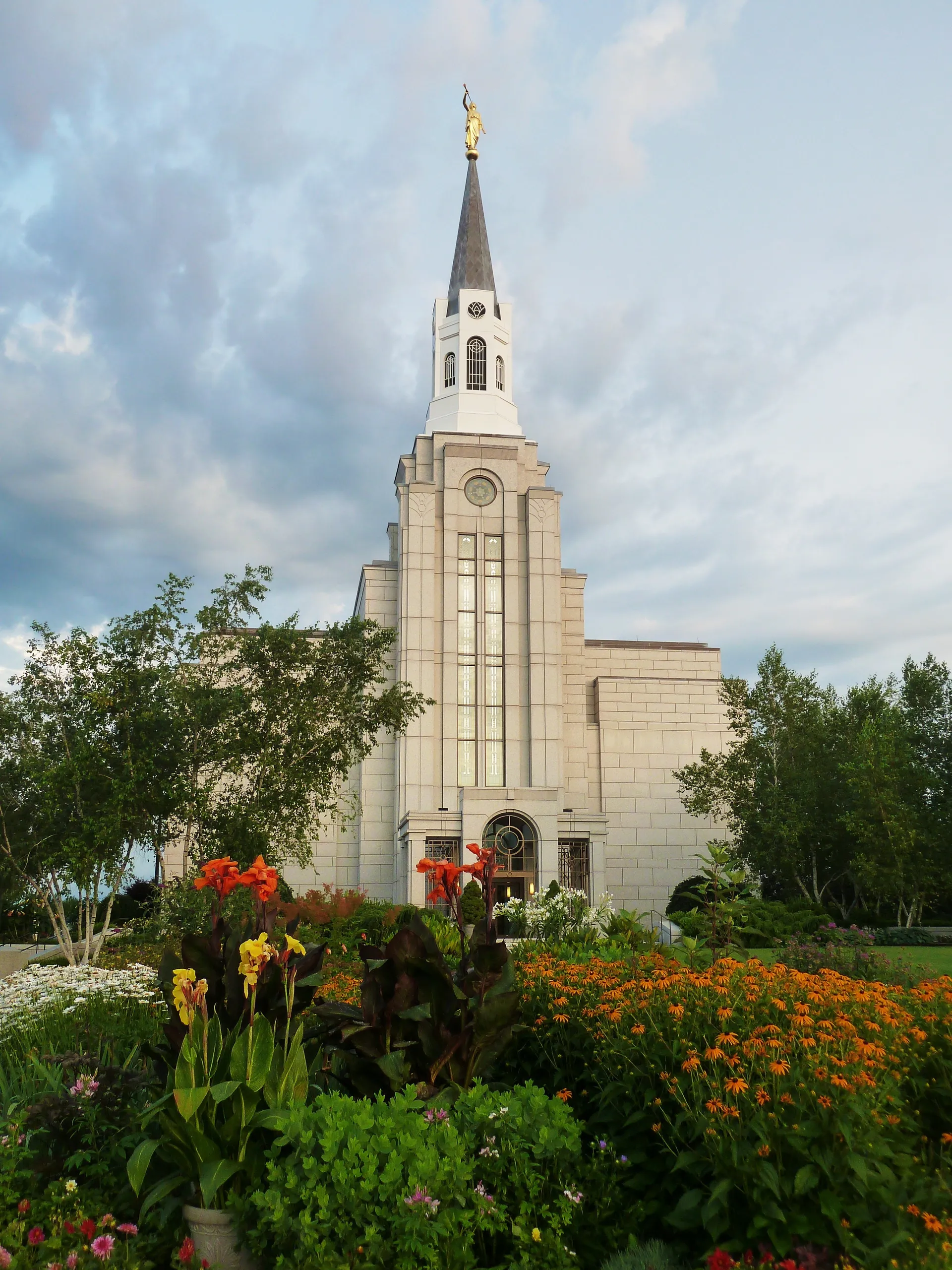 A view of the front of the Boston Massachusetts Temple from the grounds.