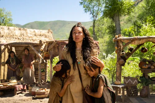 The people of Anti-Nephi-Lehi are fearful as Lamanites approach their village.