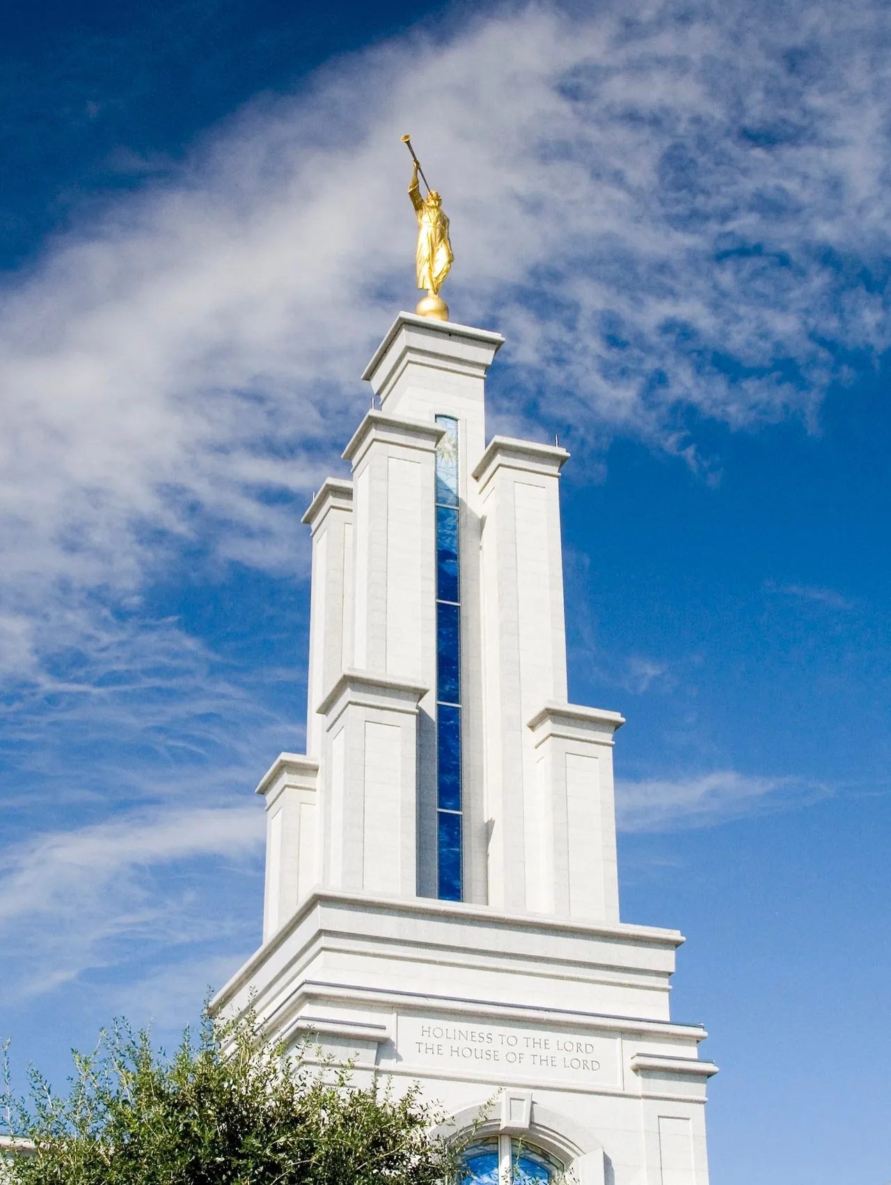 The San Antonio Texas Temple spire, including scenery.