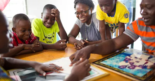 te ’utuāfare e hi’o haere ra i te mau hōho’a