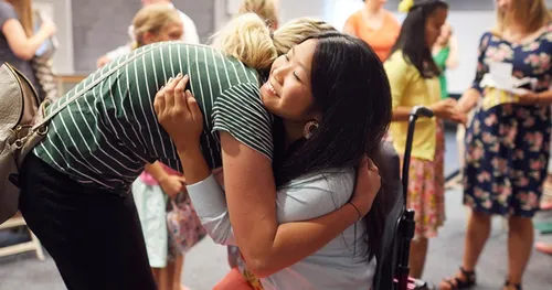 duha ka babaye nga nagginaksanay