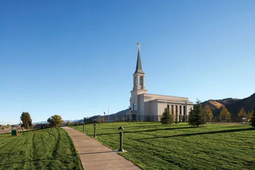 The exterior of the Star Valley Wyoming Temple.