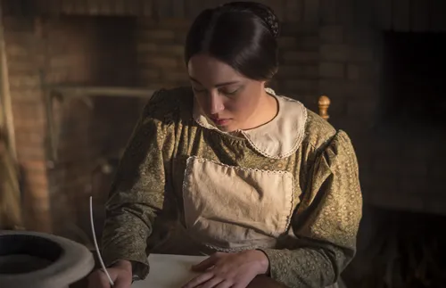 actor portraying Emma Smith