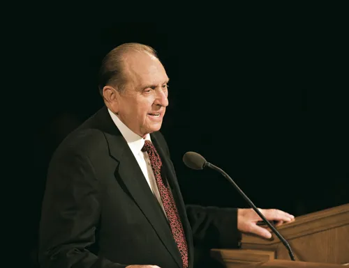 Thomas S. Monson speaking at the funeral for James E. Faust in the Salt Lake Tabernacle.