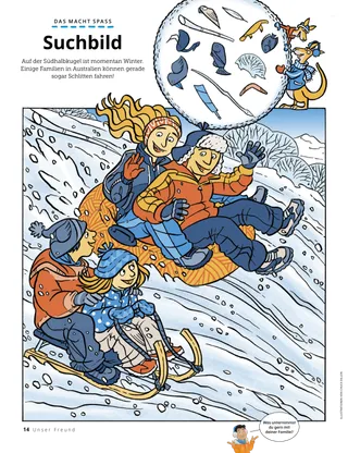 Suchbild mit einer Familie, die auf dem Schlitten einen schneebedeckten Hügel hinunterrodelt