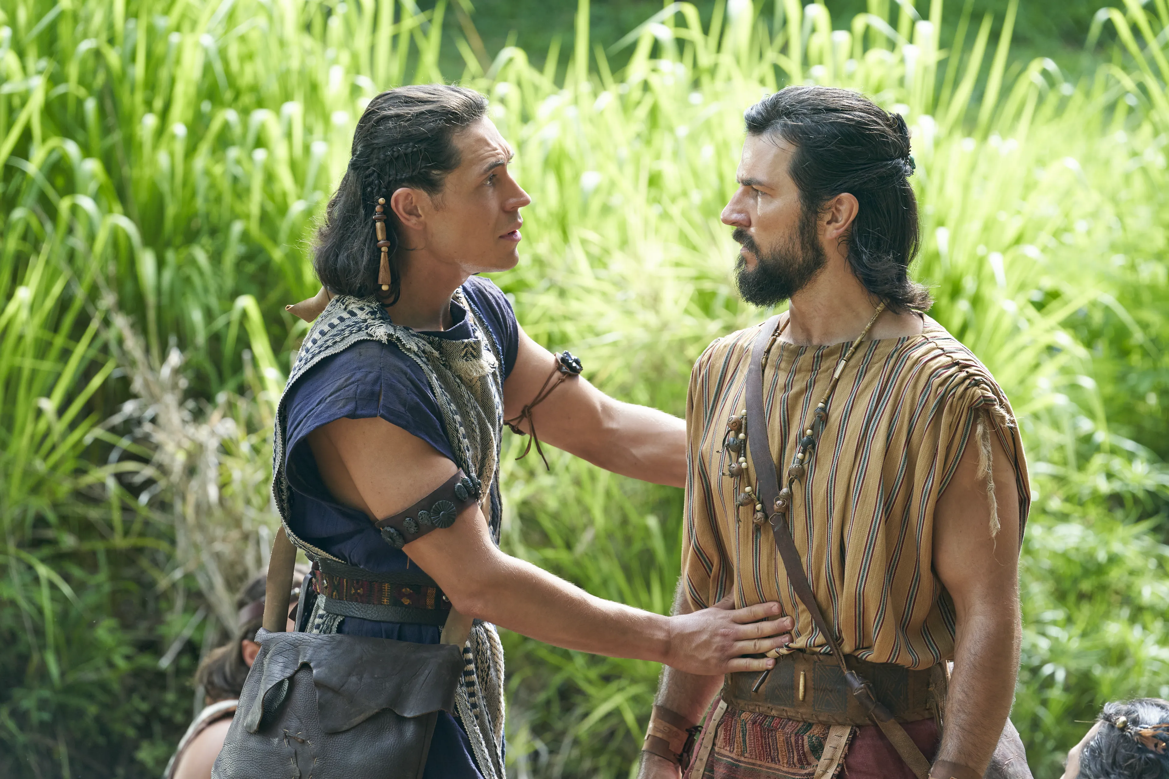 Alma the Younger and Ammon, son of Mosiah talk.