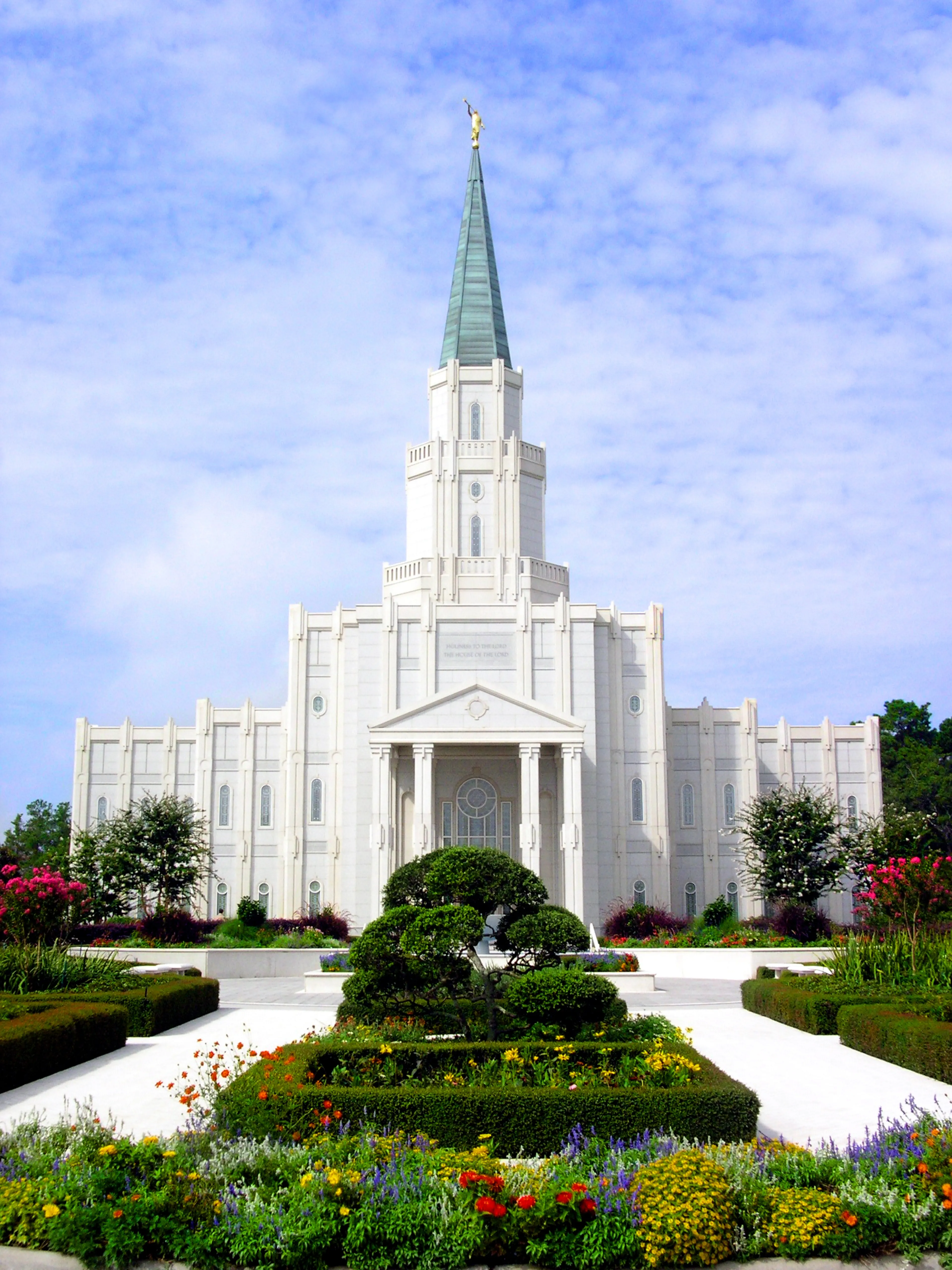 A view of the grounds leading up to the entrance of the Houston Texas Temple.