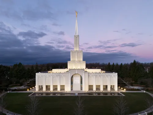Exterior image of the Toronto Ontario Temple taken early in the morning. 
