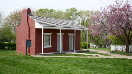 Exterior image of the Jones H. Flournoy home, Independence, Missouri.
