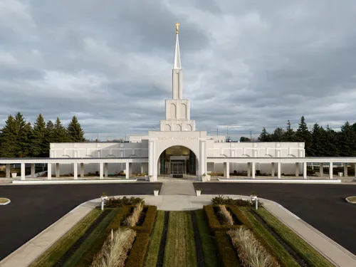 Exterior image of the Toronto Ontario Temple.