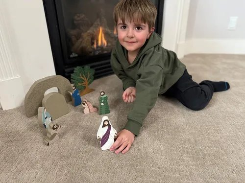 Young boy telling the Easter story.
