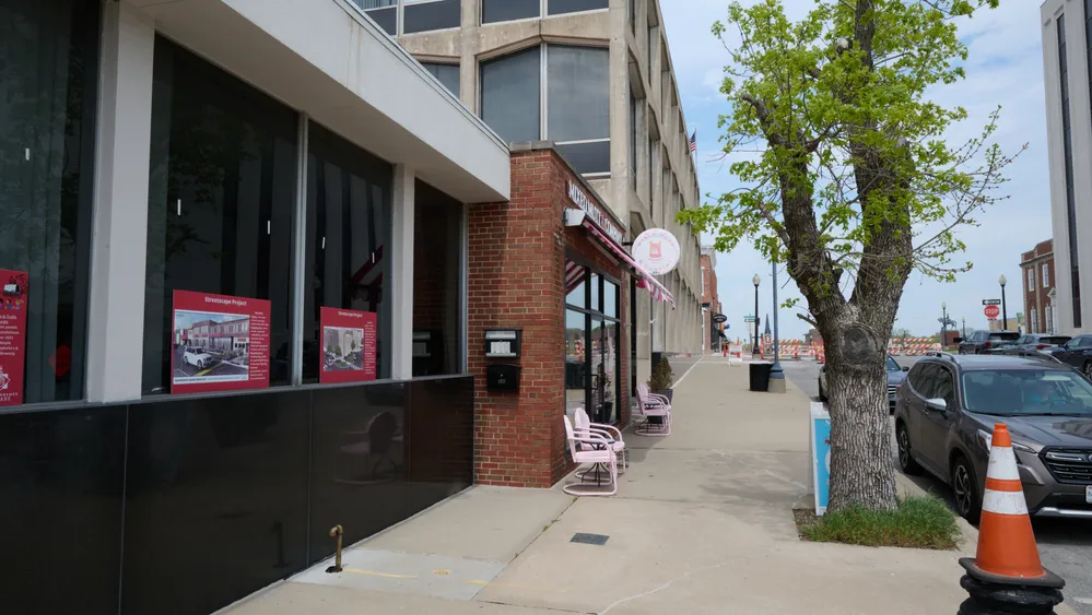 Exterior image of the Printing office in Independence, Missouri.