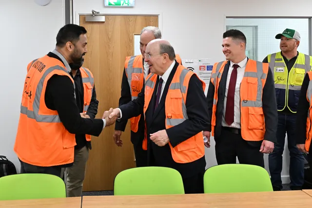 Elder Cook Tours ‘Lifesaving’ Food Redistribution Charity in London