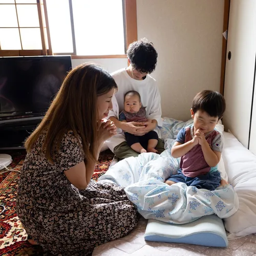 family praying