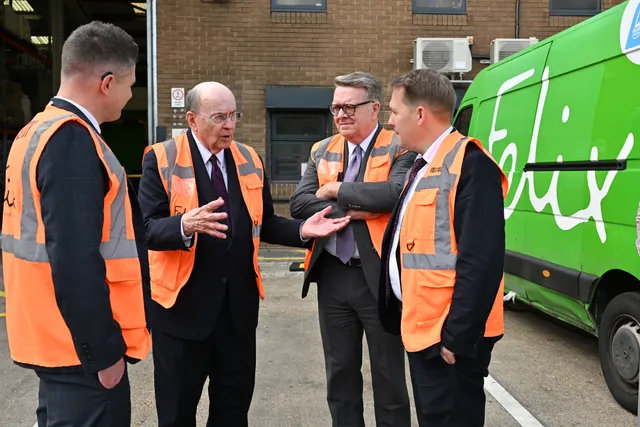 Elder Cook Tours ‘Lifesaving’ Food Redistribution Charity in London