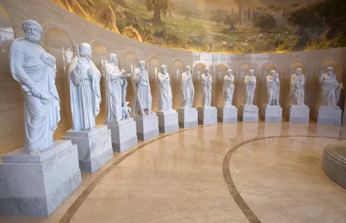 replicas of Bertel Thorvaldsen’s statues of ancient Apostles